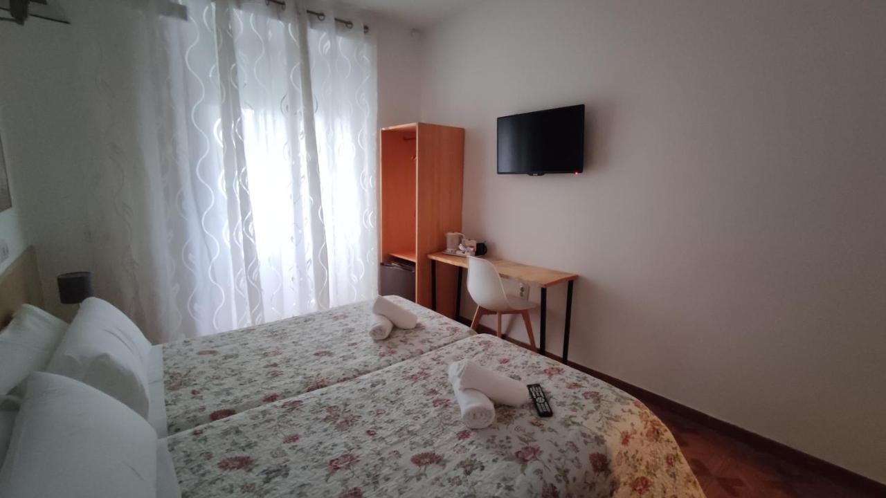 Hostal Aliste Madrid Exteriér fotografie