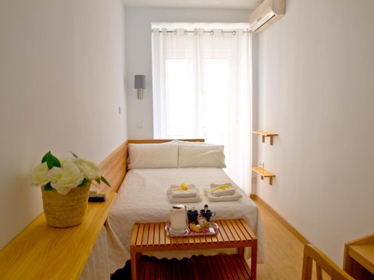 Hostal Aliste Madrid Exteriér fotografie