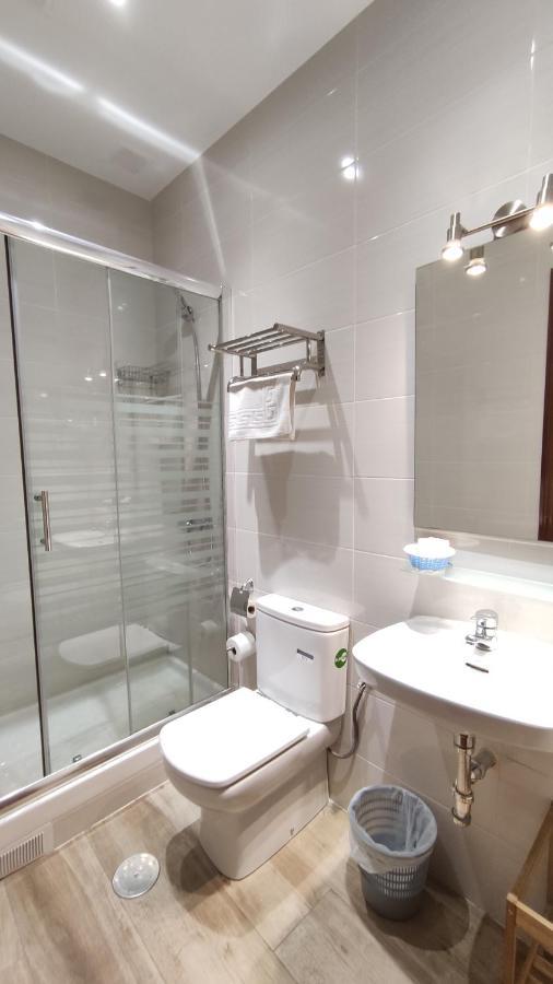 Hostal Aliste Madrid Exteriér fotografie