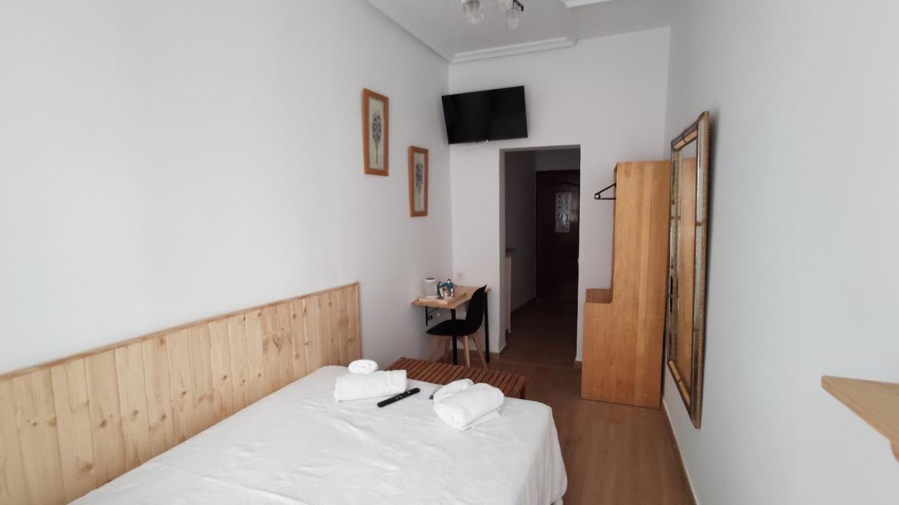 Hostal Aliste Madrid Exteriér fotografie