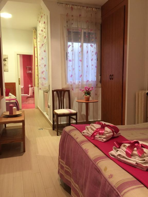 Hostal Aliste Madrid Exteriér fotografie