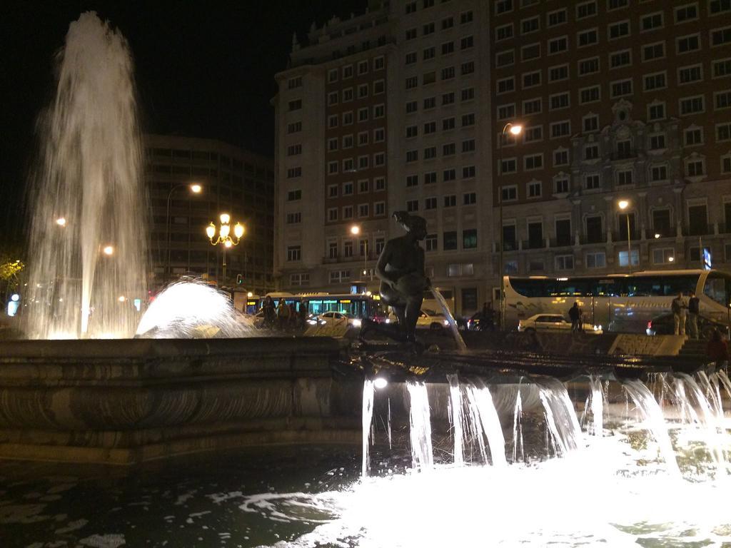 Hostal Aliste Madrid Exteriér fotografie